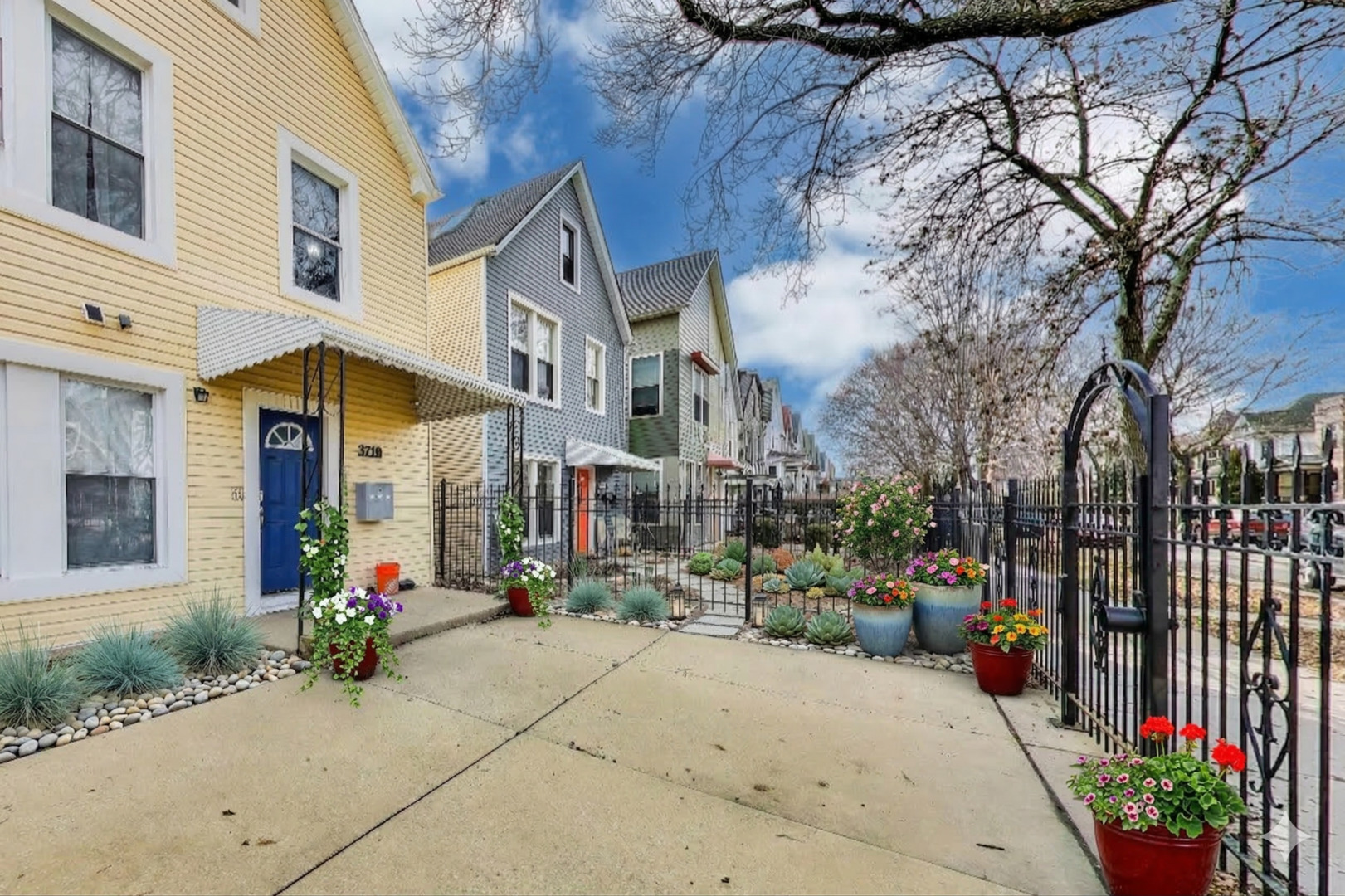 3719 W Palmer Street