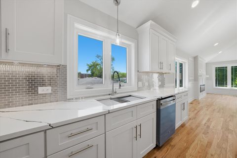 Tiny photo for 8011 S Oconto Avenue, Bridgeview, IL 60455 (MLS # 12636555)