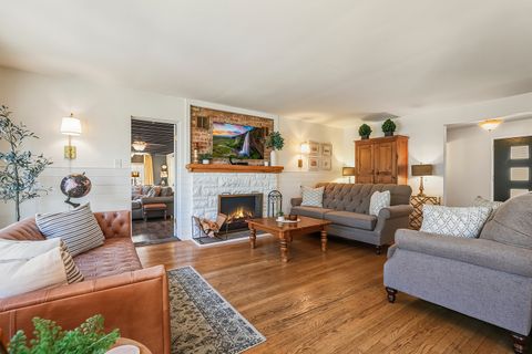 Tiny photo for 625 Bruce Avenue, Flossmoor, IL 60422 (MLS # 12555209)