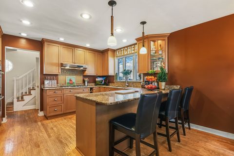 Tiny photo for 625 Bruce Avenue, Flossmoor, IL 60422 (MLS # 12555209)