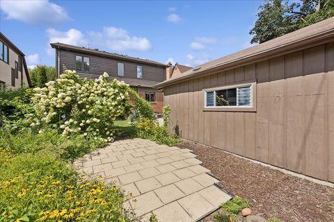 Tiny photo for 715 S Catherine Avenue, La Grange, IL 60525 (MLS # 12484759)