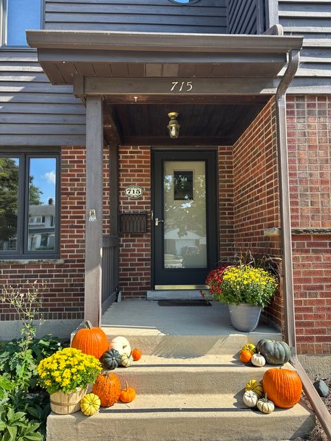 Tiny photo for 715 S Catherine Avenue, La Grange, IL 60525 (MLS # 12484759)