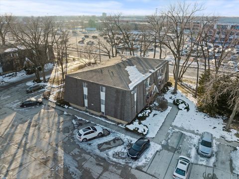 Tiny photo for 218 Madison Street #1C, Joliet, IL 60435 (MLS # 12534463)