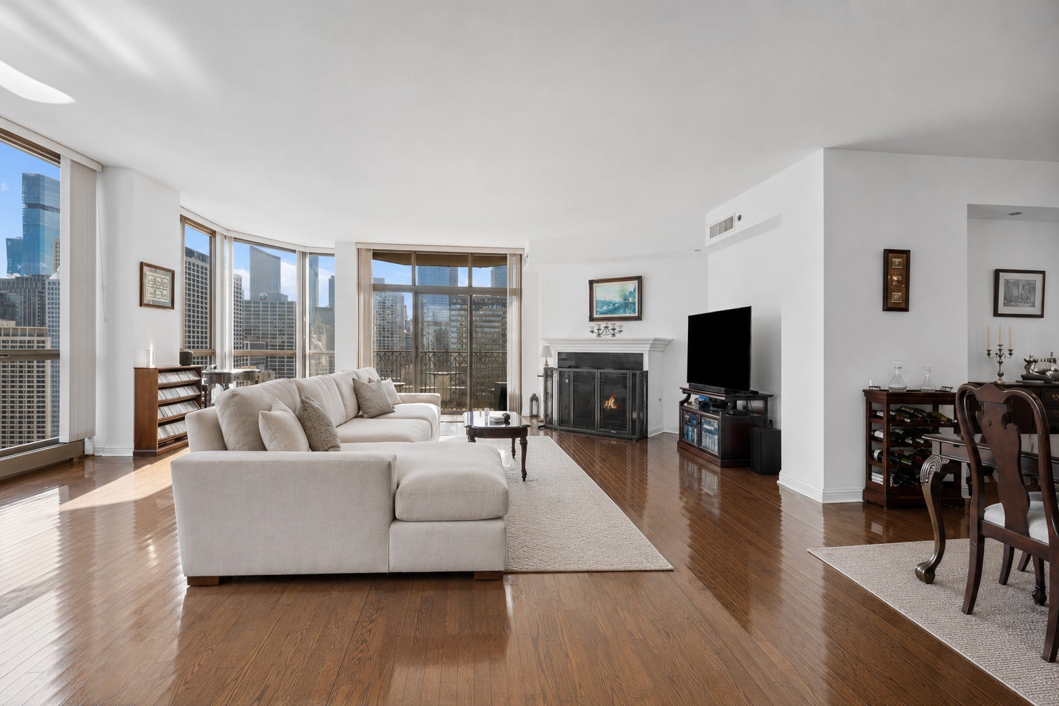 21 E Huron Street 2803