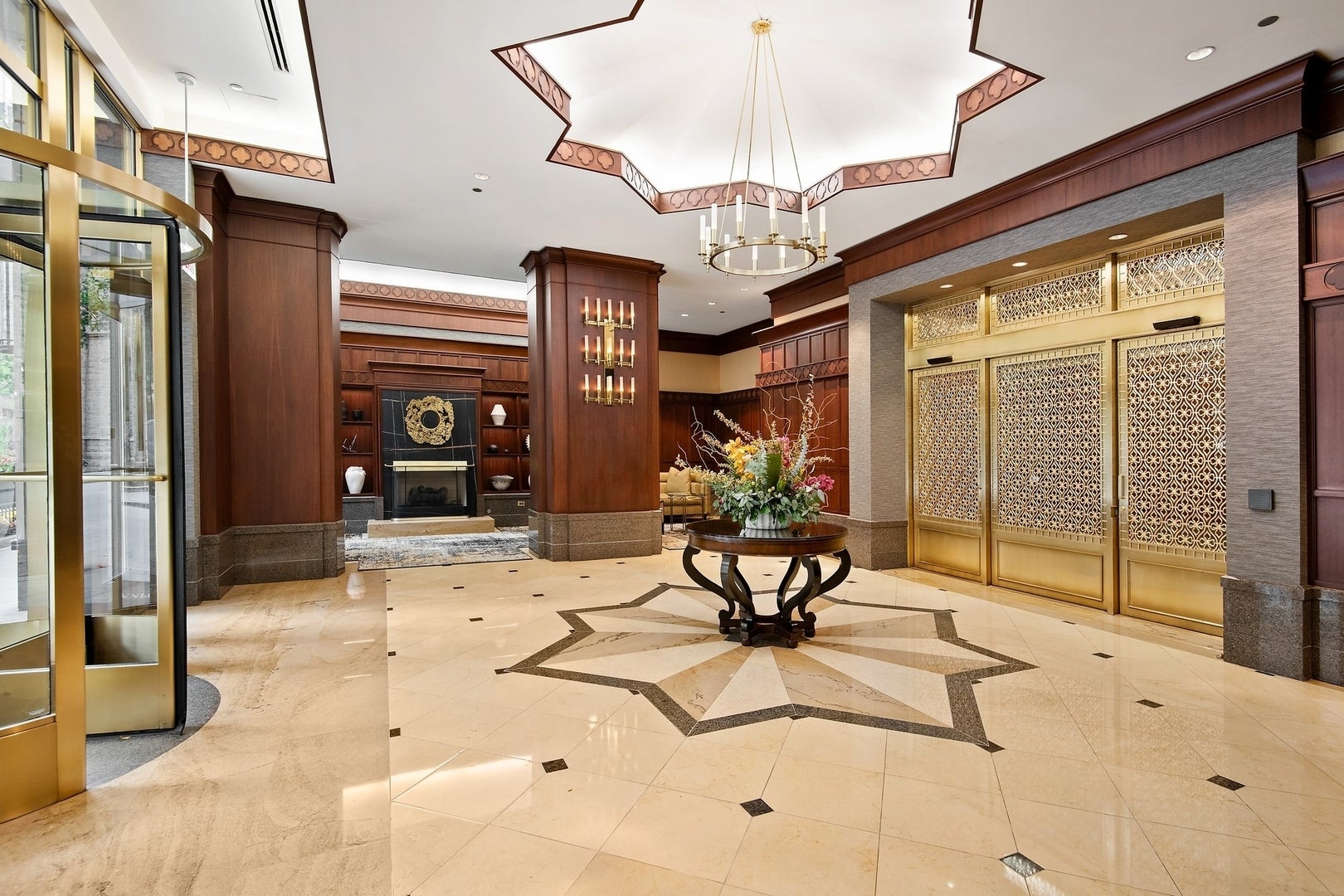 21 E Huron Street 2803