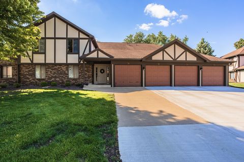 Photo of 34 Brandywine Court #34, Bloomington, IL 61704 (MLS # 12645747)
