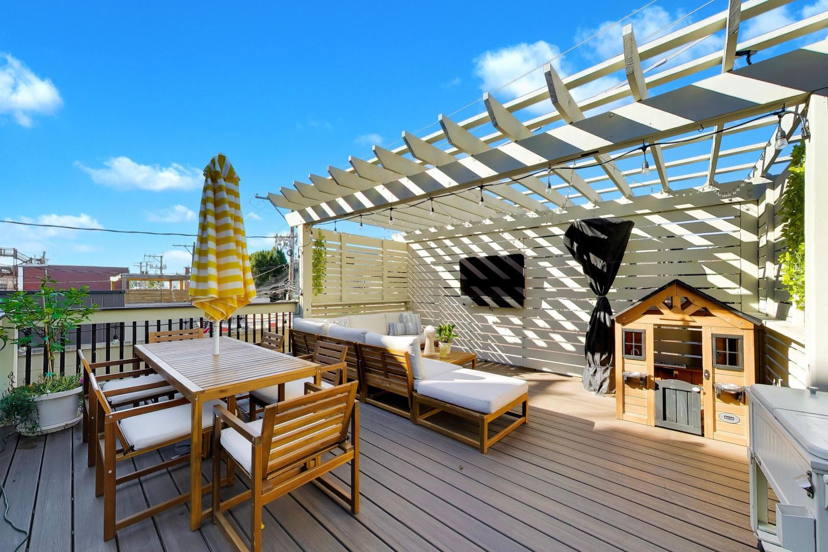 1512 W Diversey Parkway C