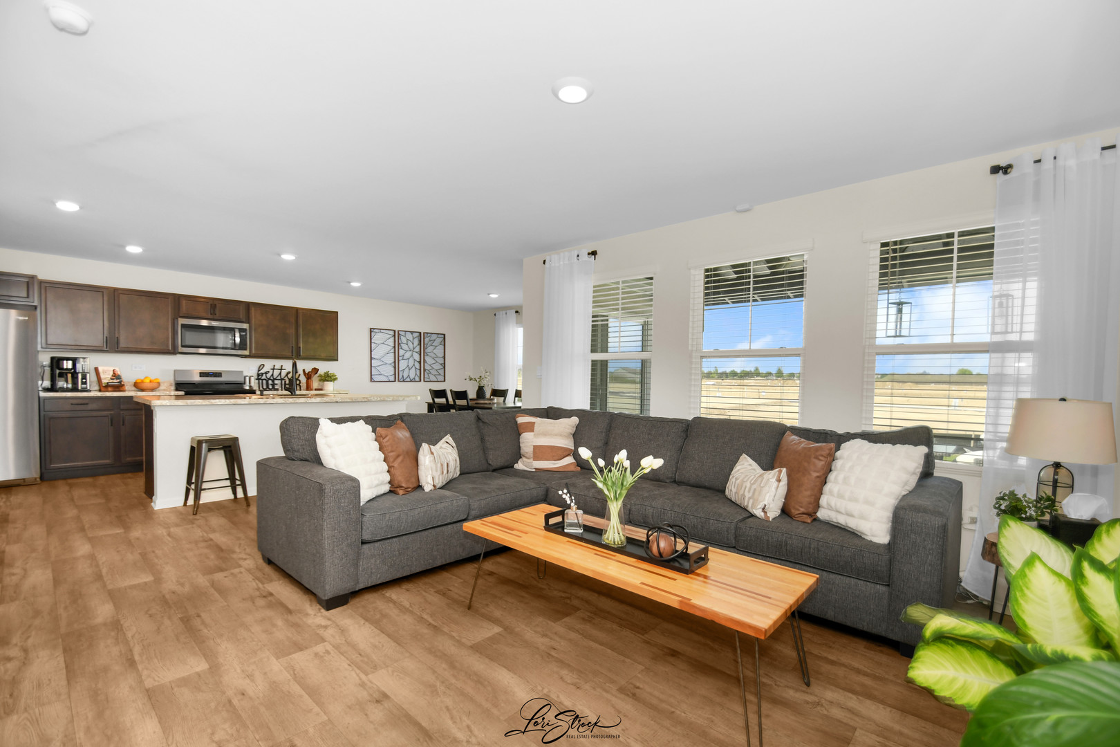 7605 Violet Lane
