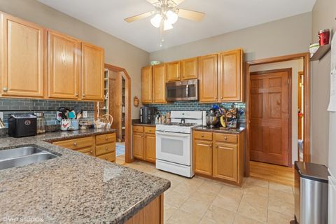 Tiny photo for 1724 Waverly Circle, St. Charles, IL 60174 (MLS # 12494681)