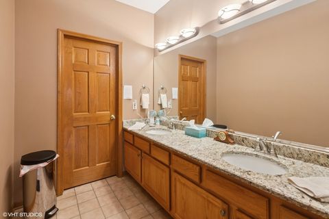 Tiny photo for 1724 Waverly Circle, St. Charles, IL 60174 (MLS # 12494681)
