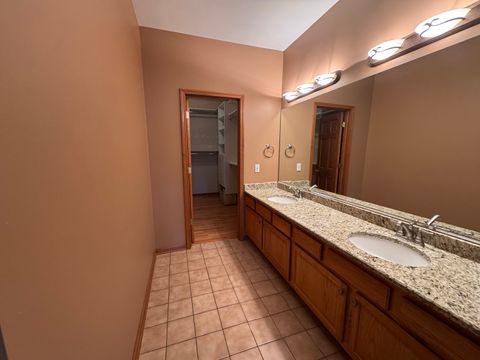 Tiny photo for 1724 Waverly Circle, St. Charles, IL 60174 (MLS # 12494681)