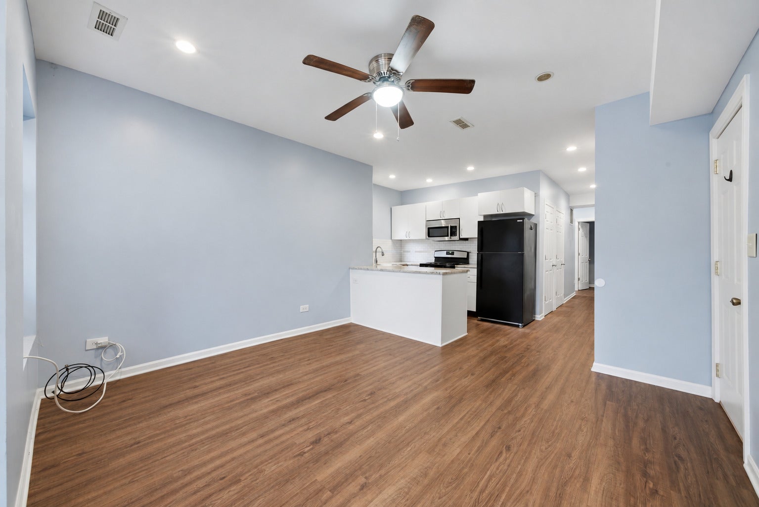 2265 W Diversey Avenue