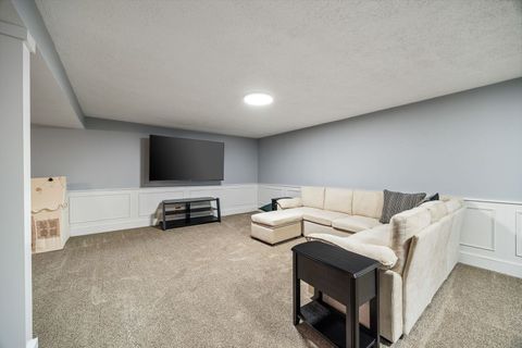 Tiny photo for 425 N Alfred Avenue, Elgin, IL 60123 (MLS # 12607347)