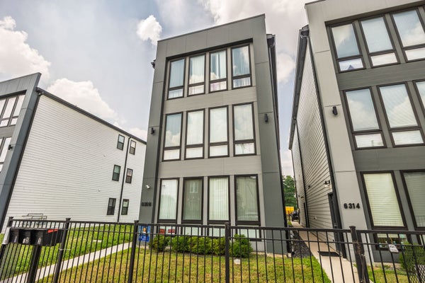 6316 S EVANS AVE, CHICAGO, IL 60637 - Image 5cbc4c316e8d5ea0ef22c74302ceb87e/861623478