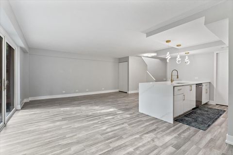 Tiny photo for 1115 S Plymouth Court #124, Chicago, IL 60605 (MLS # 12492795)
