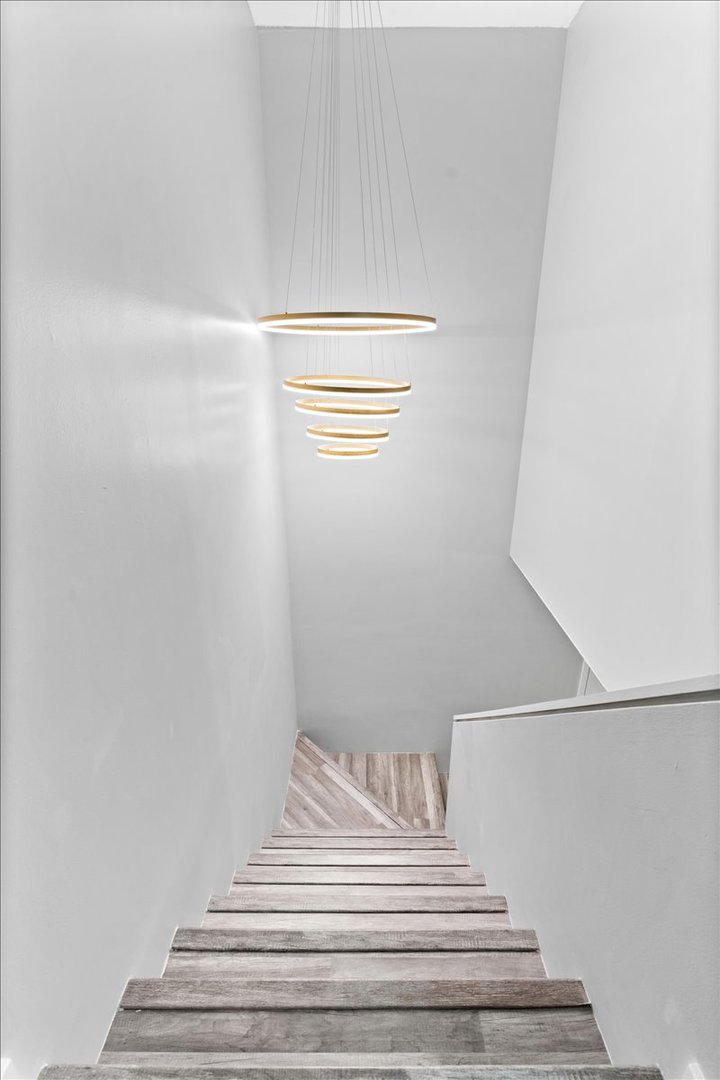 Chicago, Illinois 60605, United States, 2 Bedrooms Bedrooms, ,3 BathroomsBathrooms,Residential,Active,226079