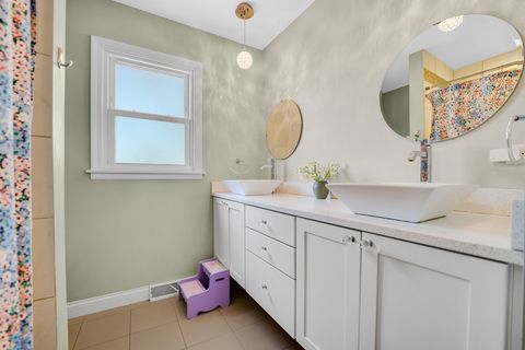 Tiny photo for 459 Sussex Court, Buffalo Grove, IL 60089 (MLS # 12668976)
