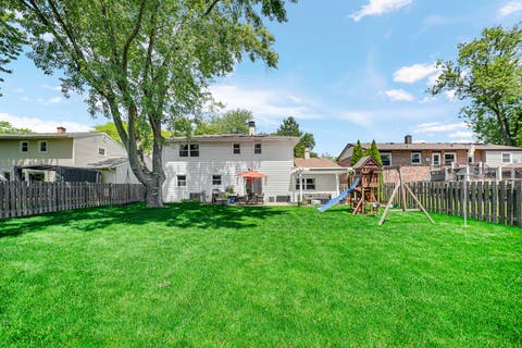 Tiny photo for 459 Sussex Court, Buffalo Grove, IL 60089 (MLS # 12668976)