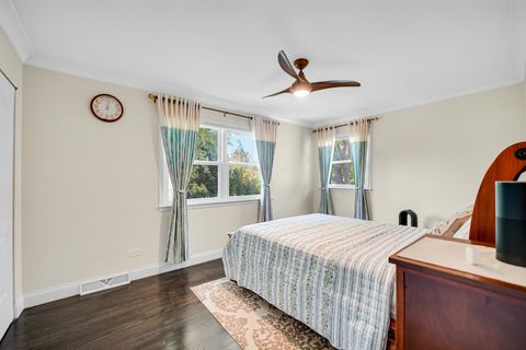 Tiny photo for 459 Sussex Court, Buffalo Grove, IL 60089 (MLS # 12668976)