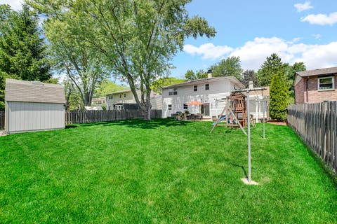 Tiny photo for 459 Sussex Court, Buffalo Grove, IL 60089 (MLS # 12668976)