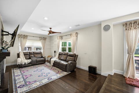 Tiny photo for 459 Sussex Court, Buffalo Grove, IL 60089 (MLS # 12668976)