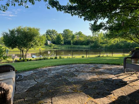 Tiny photo for 750 Kylemore Drive, Des Plaines, IL 60016 (MLS # 12681517)