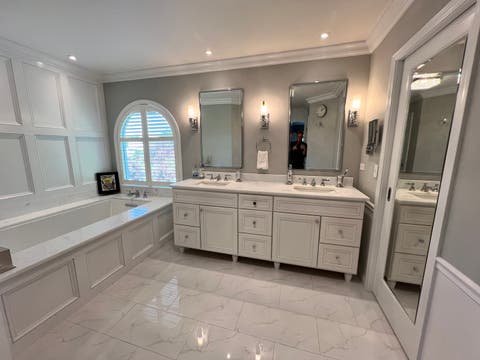 Tiny photo for 750 Kylemore Drive, Des Plaines, IL 60016 (MLS # 12681517)