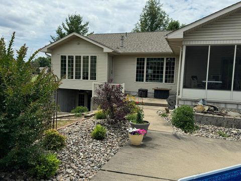 Tiny photo for 1016 Michael Lane, West Frankfort, IL 62896 (MLS # 12608934)