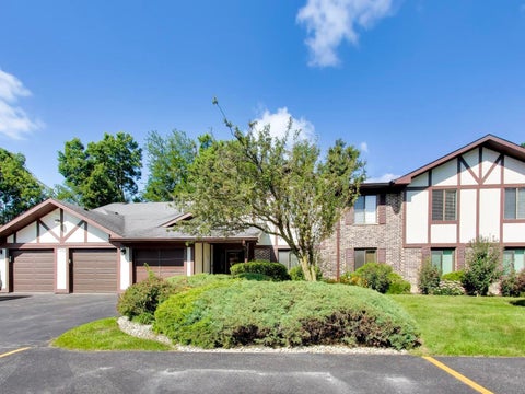 Photo of 1456 N Elmhurst Road #101A, Mount Prospect, IL 60056 (MLS # 12741578)