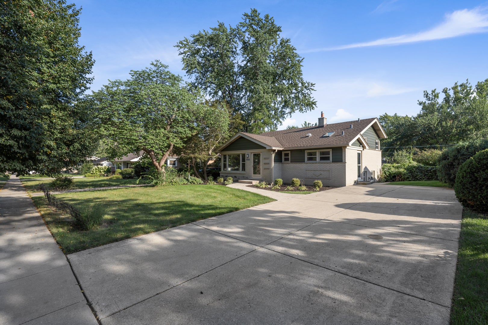 1505 W Euclid Avenue