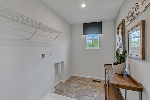 Tiny photo for 592 Redtop Way, Bolingbrook, IL 60490 (MLS # 12474487)