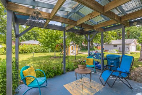Tiny photo for 729 W Henry Street, Pontiac, IL 61764 (MLS # 12684898)