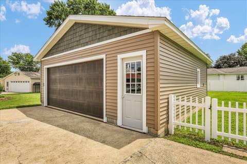 Tiny photo for 615 E Newkirk Street, Tuscola, IL 61953 (MLS # 12691230)