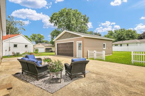 Tiny photo for 615 E Newkirk Street, Tuscola, IL 61953 (MLS # 12691230)