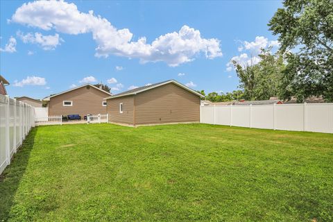 Tiny photo for 615 E Newkirk Street, Tuscola, IL 61953 (MLS # 12691230)