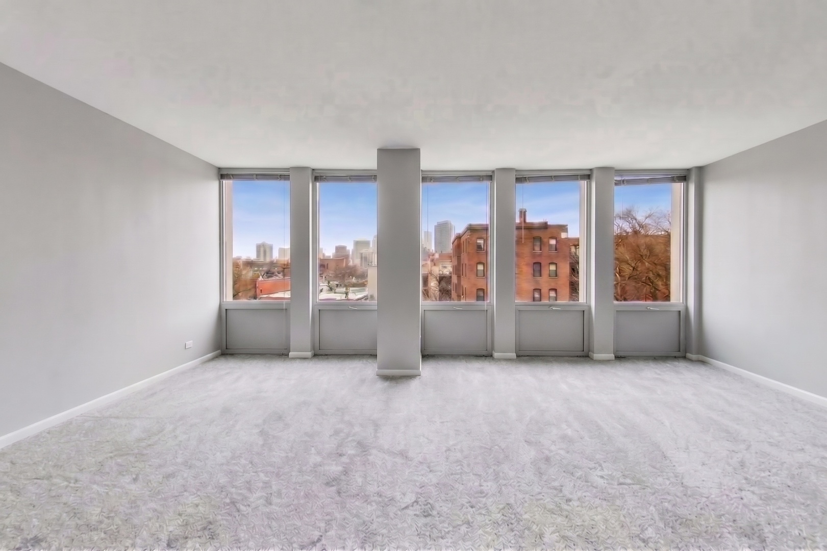 444 W FULLERTON Parkway 305