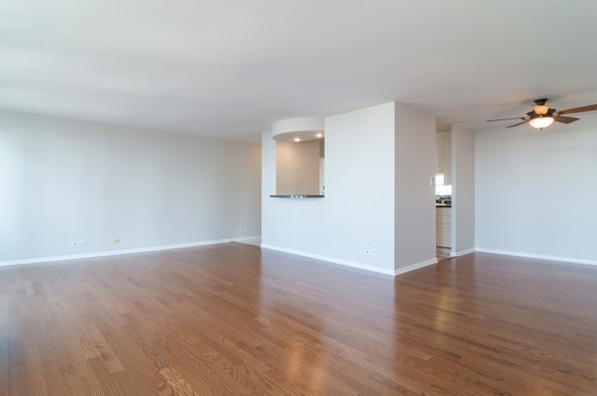 111 E Chestnut Street 52J