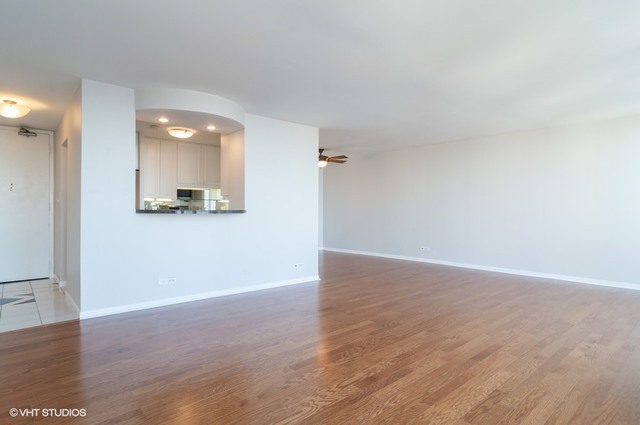 111 E Chestnut Street 52J