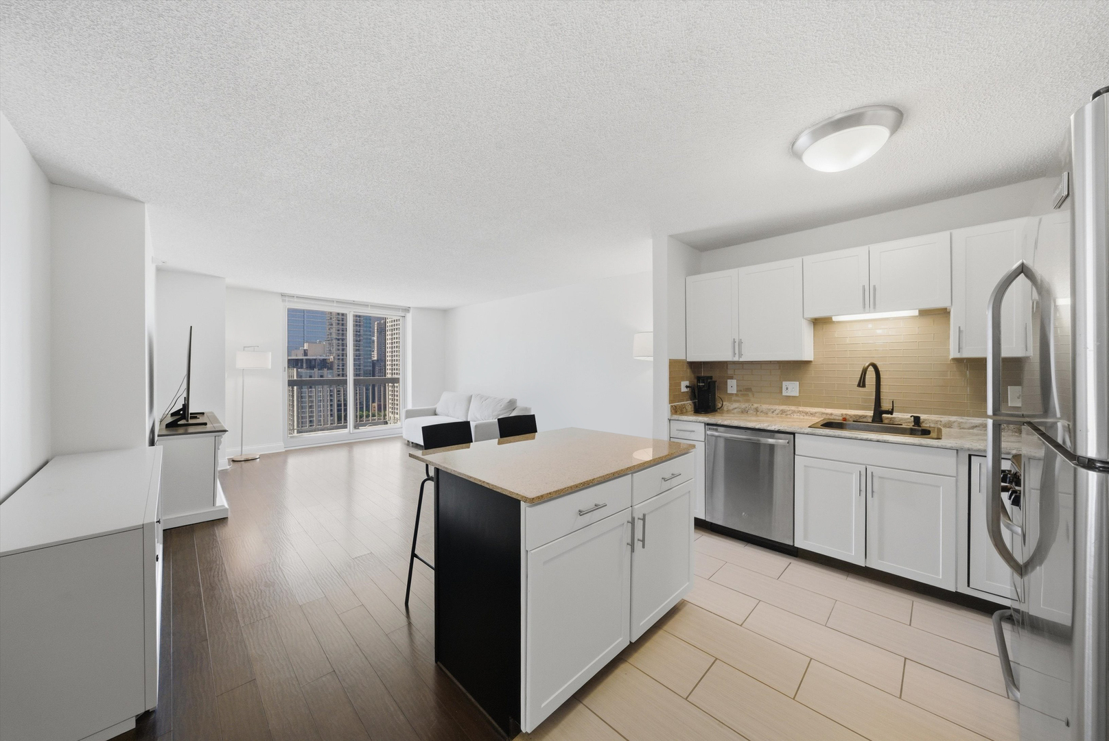 545 N Dearborn Street 2709