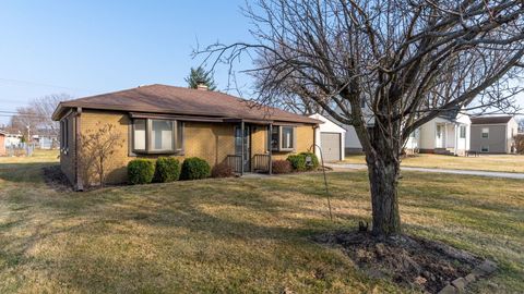 Tiny photo for 3818 15th Street C, Moline, IL 61265 (MLS # 12586990)