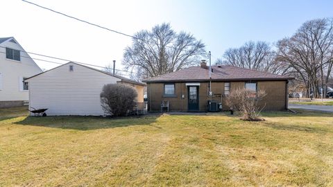 Tiny photo for 3818 15th Street C, Moline, IL 61265 (MLS # 12586990)