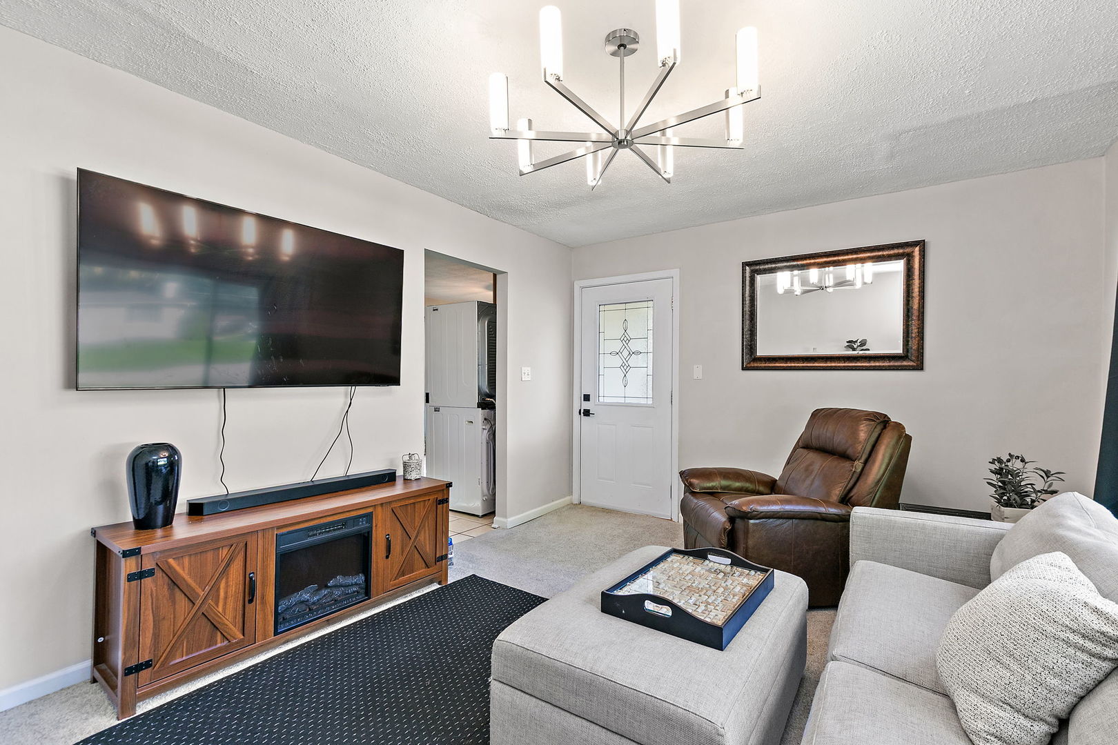 710 W Pheasant Trail