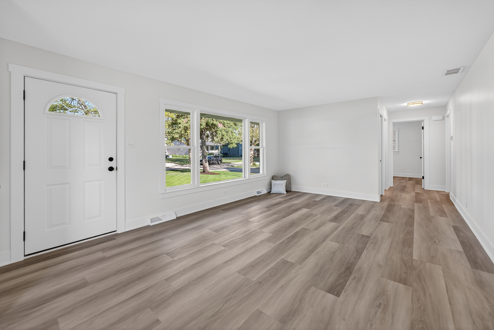 241 S Riverside Drive