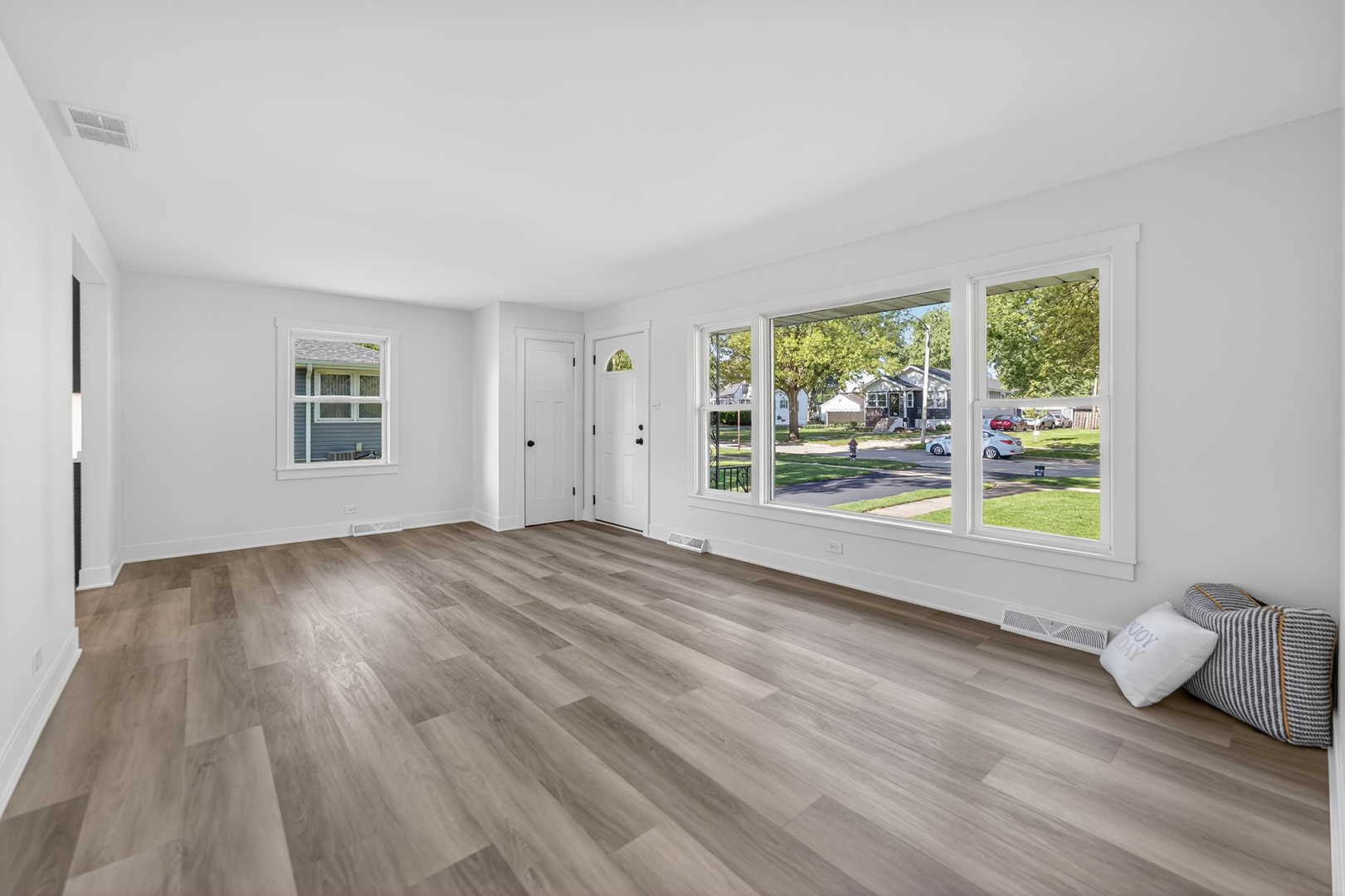 241 S Riverside Drive