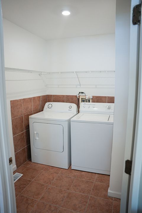 Tiny photo for 7 Gladys Court, South Elgin, IL 60177 (MLS # 12622708)