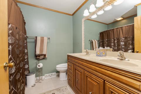 Tiny photo for 1604 Six Points Road, Bloomington, IL 61701 (MLS # 12682960)
