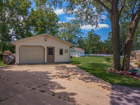 Tiny photo for 1604 Six Points Road, Bloomington, IL 61701 (MLS # 12682960)