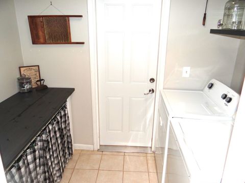 Tiny photo for 809 Douglas Street, Morris, IL 60450 (MLS # 12529257)