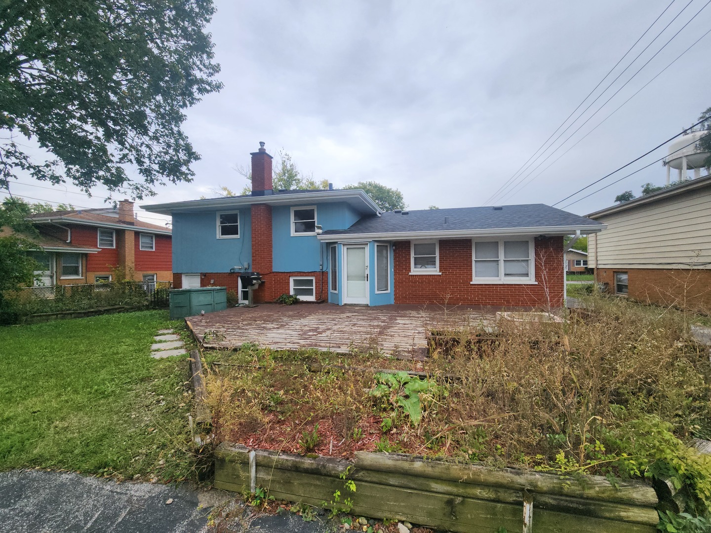 1208 Evergreen Road