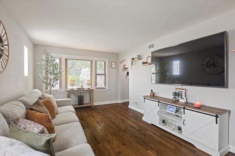 Tiny photo for 4031 Park Avenue, Brookfield, IL 60513 (MLS # 12711825)